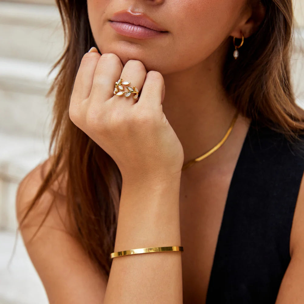 Serene™ | Polished Leaf Ring