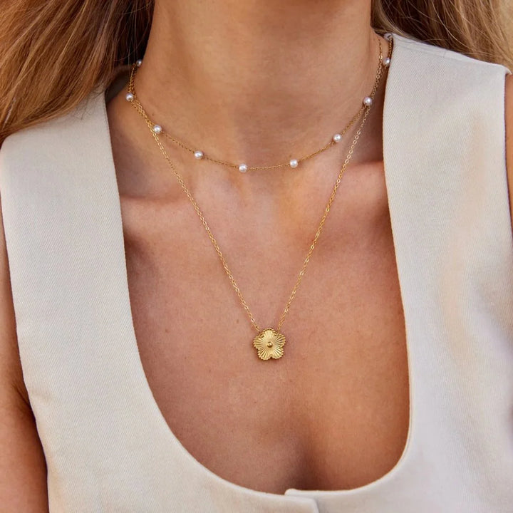 Elegant Pearl Accent Necklace