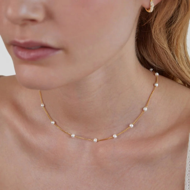 Elegant Pearl Accent Necklace